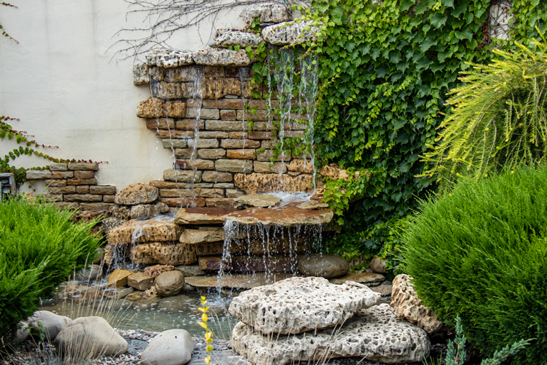 5 Deck Water Feature Ideas For Your Outdoor Space